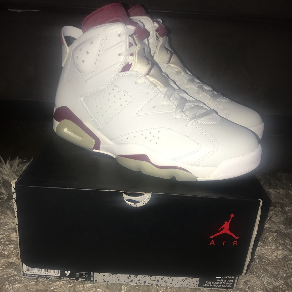 Jordan Retro 6 Off white / Maroon